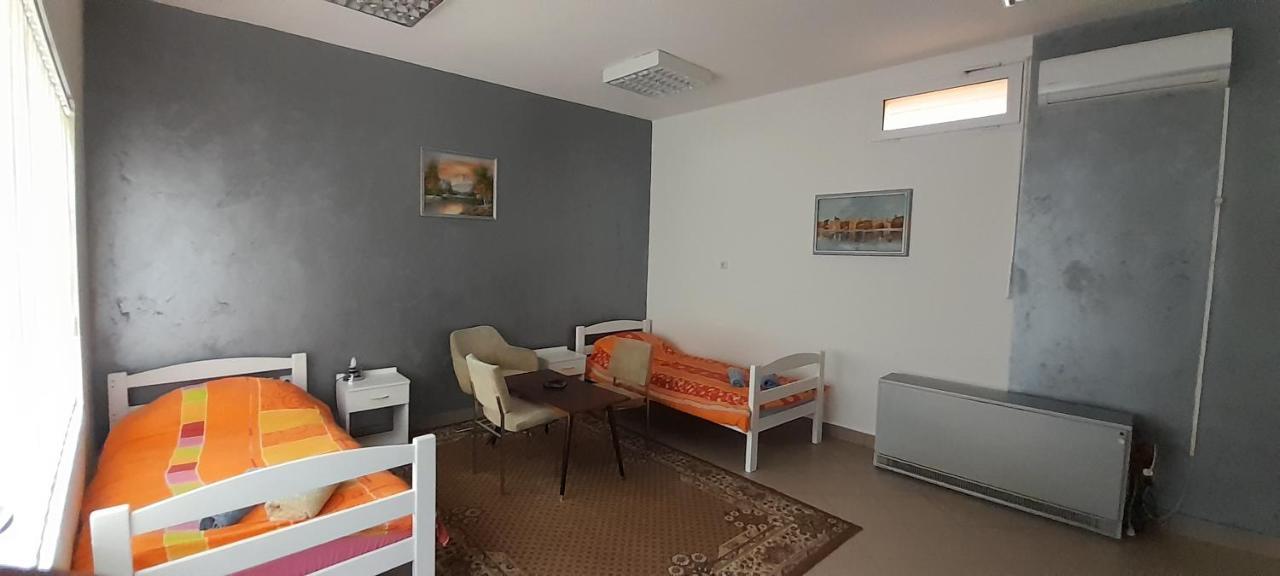Privatan Smestaj Knjazevac Buitenkant foto