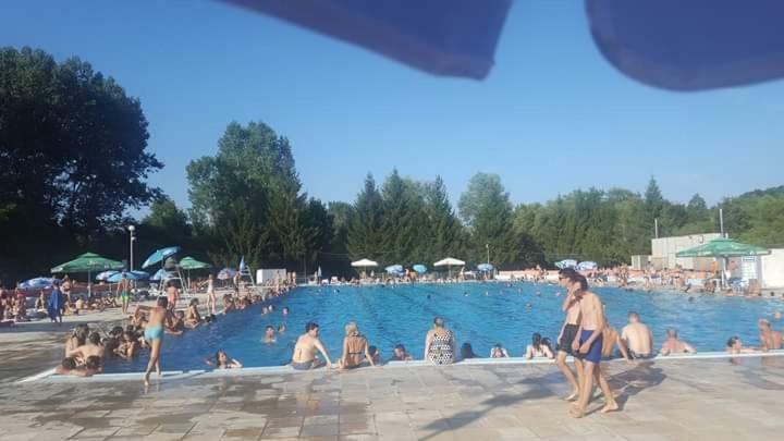 Privatan Smestaj Knjazevac Buitenkant foto